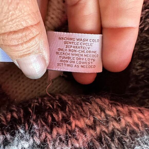 Chicos Sweater Womens Size 1X Black White Block Abstract Cozy Cowl Neck Wool - Picture 8 of 8